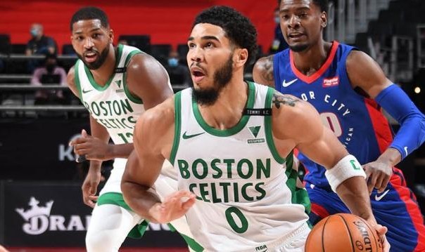 开云官网-12助攻0失误再送绝杀 关键时刻塔图姆已游刃有余