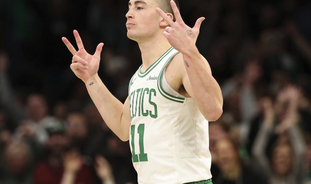 开云在线-23分4板！普里查德：手指伤势已困扰了我一个月 但问题不大