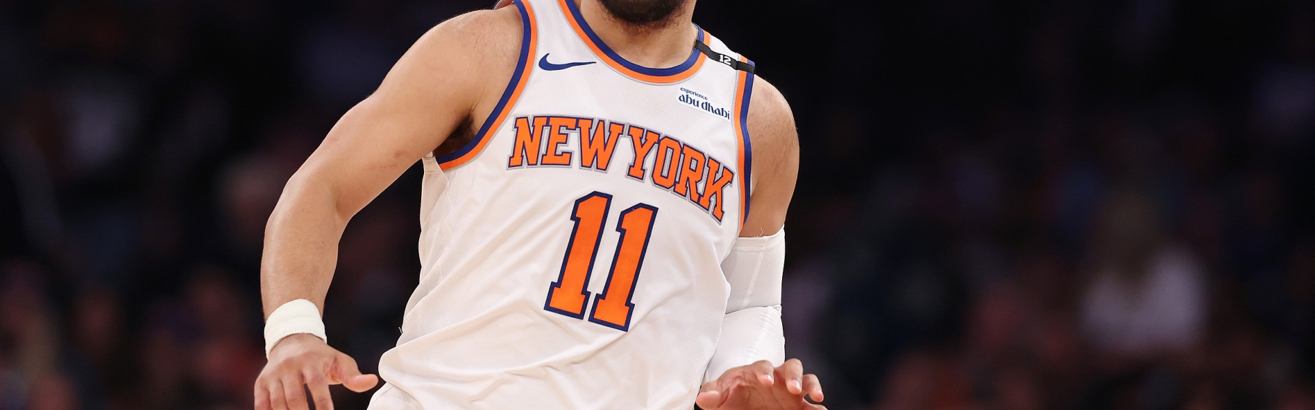 开云娱乐-布伦森纽约生涯比肩艾弗森季后赛数据，小个后卫带队走向新高度