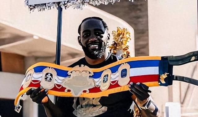 开云在线-克劳福德巅峰退役藏真相：野望不敌健康，拳坛暗流值得警惕|特伦斯·克劳福德|金腰带|贾尼贝克·阿里姆哈努利|级别|药检_新浪体育_新浪新闻